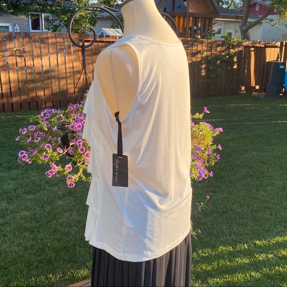 Skye’s The Limit In Full Bloom White Ruffle Top - Picture 4 of 7